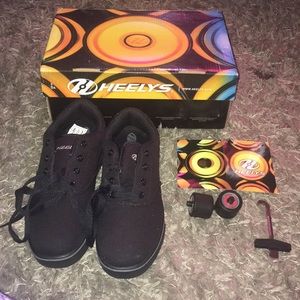 New in box Heelys